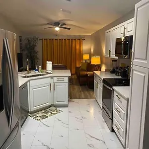 Florida Suburban Oasis ~ Lk Mary/sanford Florida! Sanford